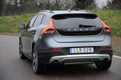 V40 Cross Country